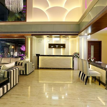 Hotel Moonlit Regency Thodupuzha Kültér fotó