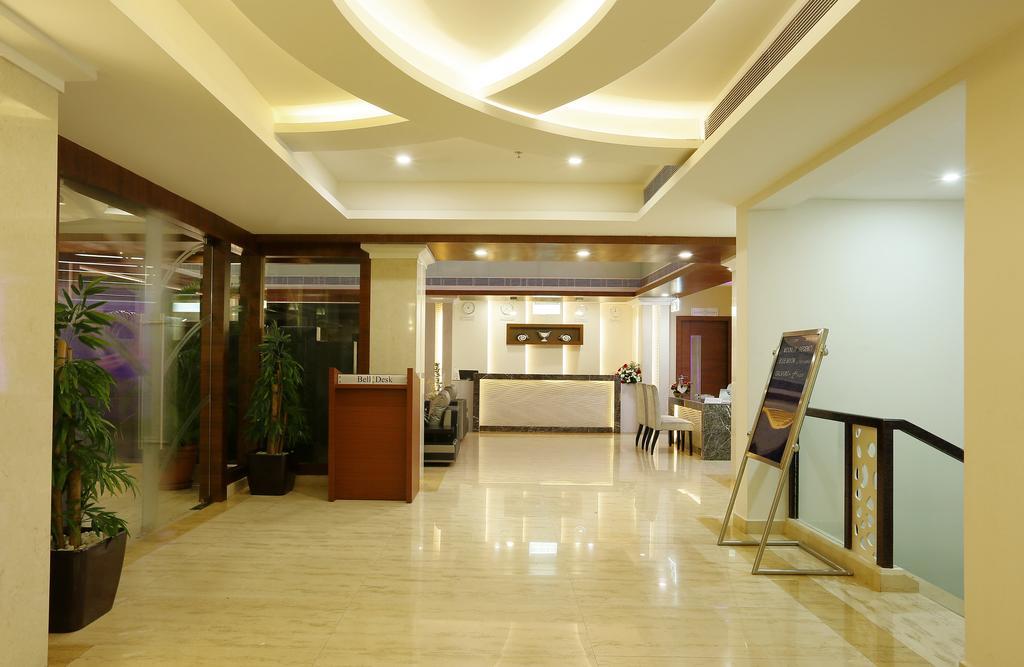 Hotel Moonlit Regency Thodupuzha Kültér fotó