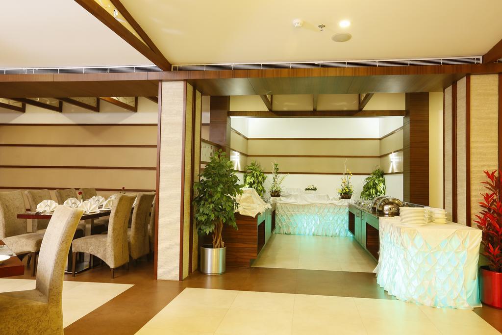 Hotel Moonlit Regency Thodupuzha Kültér fotó