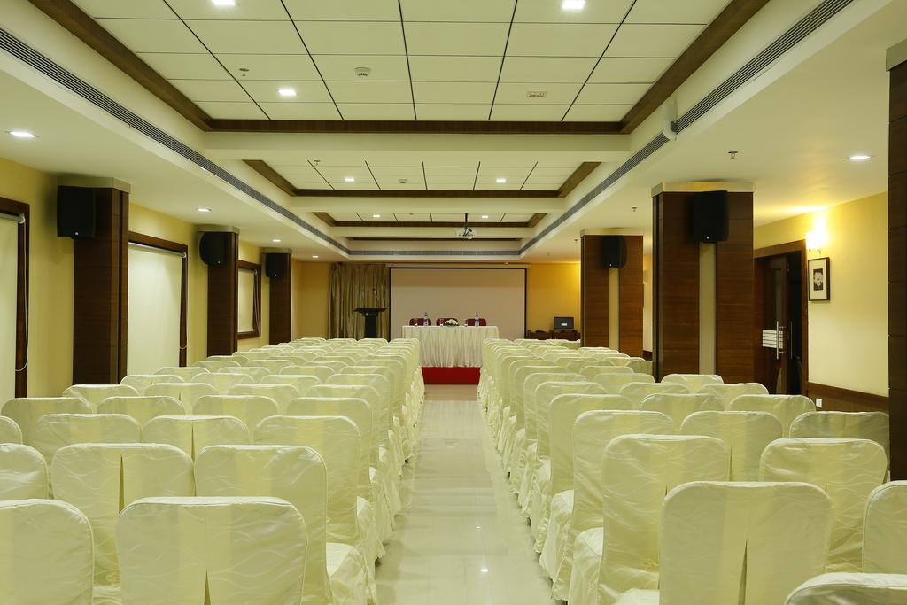 Hotel Moonlit Regency Thodupuzha Kültér fotó